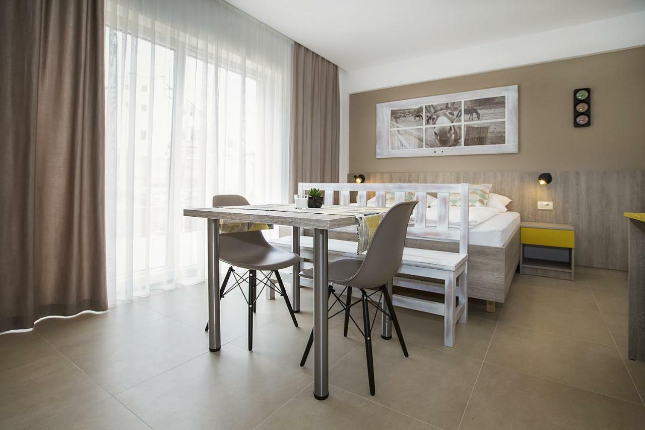 Apartments Capic Niko Baška Exterior foto