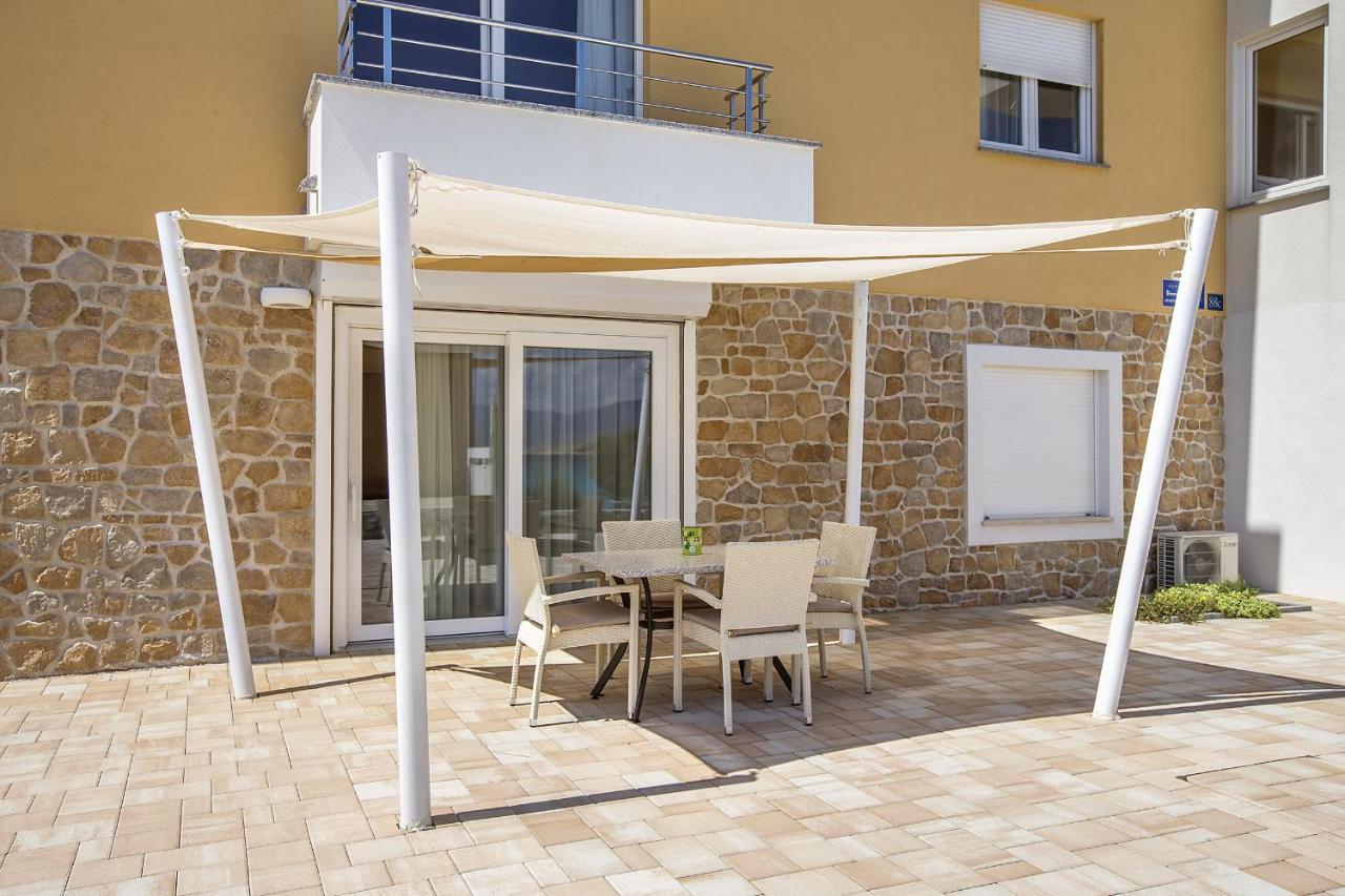 Apartments Capic Niko Baška Exterior foto